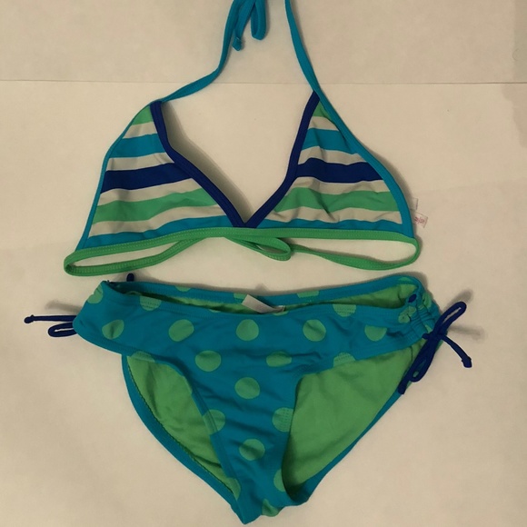 Bikini - Picture 1 of 1